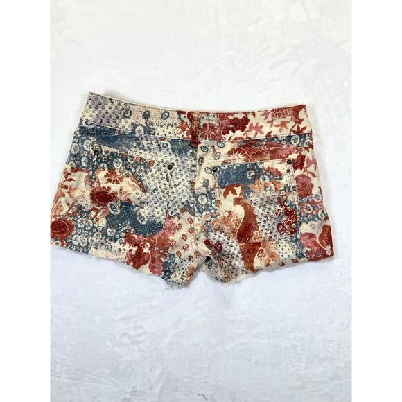 Pilcro Anthropologie The Wanderer Shorts Sz 30 Paisley Floral Patchwork Fray Hem - Picture 2 of 10